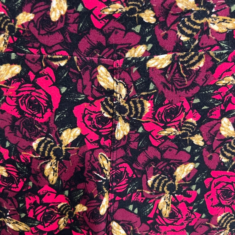 LuLaRoe TC honeybees and roses leggings